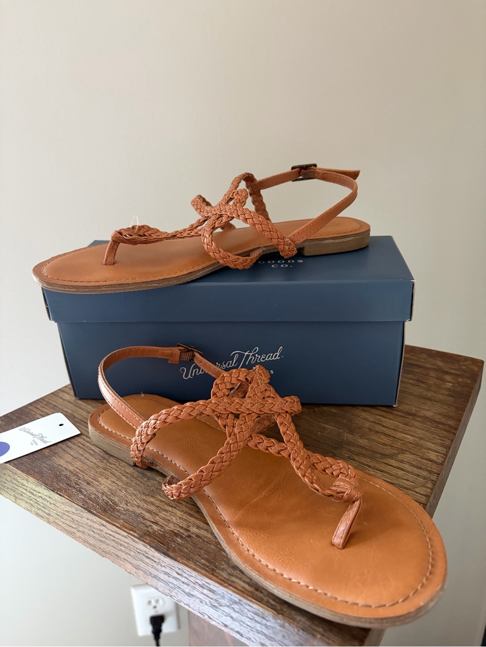 Sandals - Picture 2 of 4